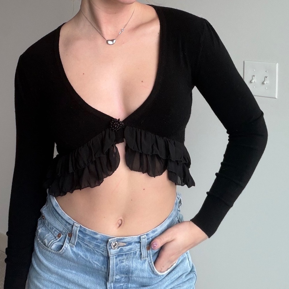 Vintage Y2K Bebe Black Cropped Ruffle Plunge‎ Sweater Size Small